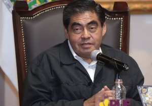 Sanción administrativa no resuelva caída de tanque en Texmelucan: Barbosa