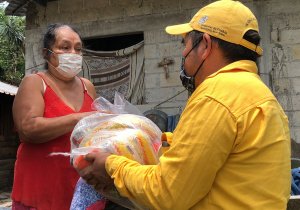 Entrega SEDIF apoyos a damnificados de Venustiano Carranza