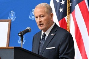 Ronald Johnson llama a M&eacute;xico y Estados Unidos a unirse contra el crimen organizado
