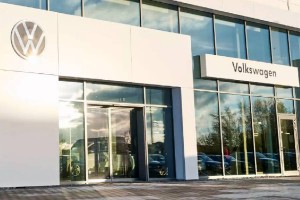 Rechazan trabajadores de Volkswagen de México acuerdo de revisión salarial