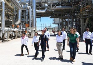 Sheinbaum inaugura nueva central el&eacute;ctrica de CFE en Mexicali