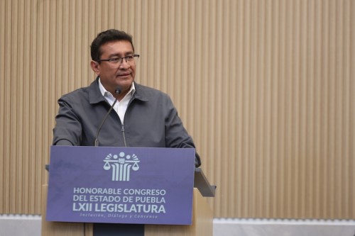 Presentan en el Congreso del Estado el libro Del sur al sueño: La epopeya de la migración poblana