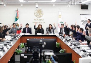 Senado avala reforma que regula trabajo en plataformas digitales