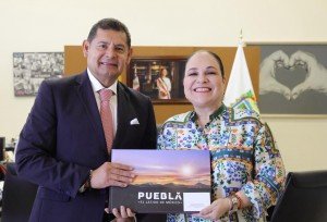 Gobierno de México libera a mil 115 mujeres de Puebla de sus adeudos con FND