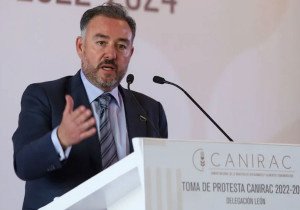Lidera Manuel Bibriesca cártel de salud en Gobierno de México