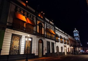 Congreso del Estado se ilumina de naranja por el Día Internacional de la Eliminación de la Violencia contra las Mujeres