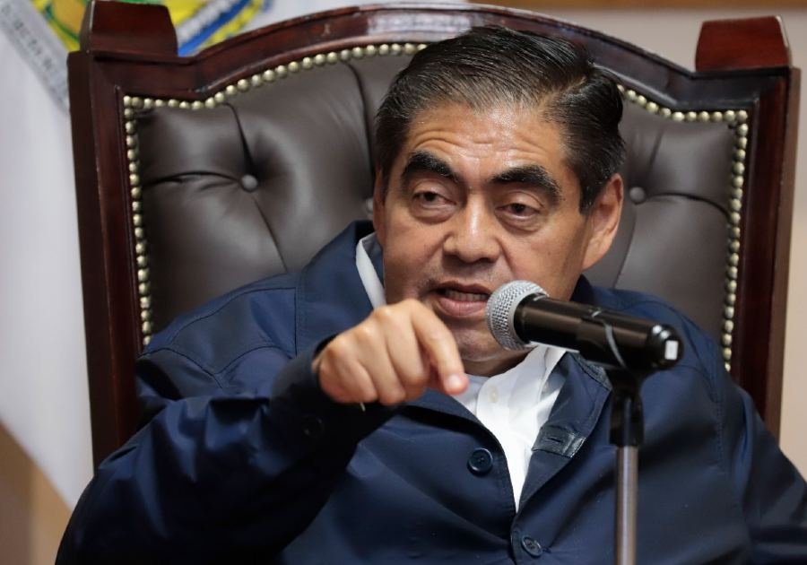 Confirma MBH que buscan rastro de "factureras" en el gobierno