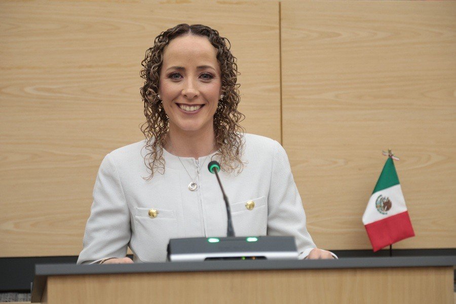 Promueve diputada Susana Riestra iniciativas para regular el uso de redes sociales en menores