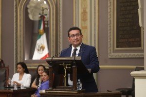 Congreso del Estado e IMSS firman convenio de colaboraci&oacute;n