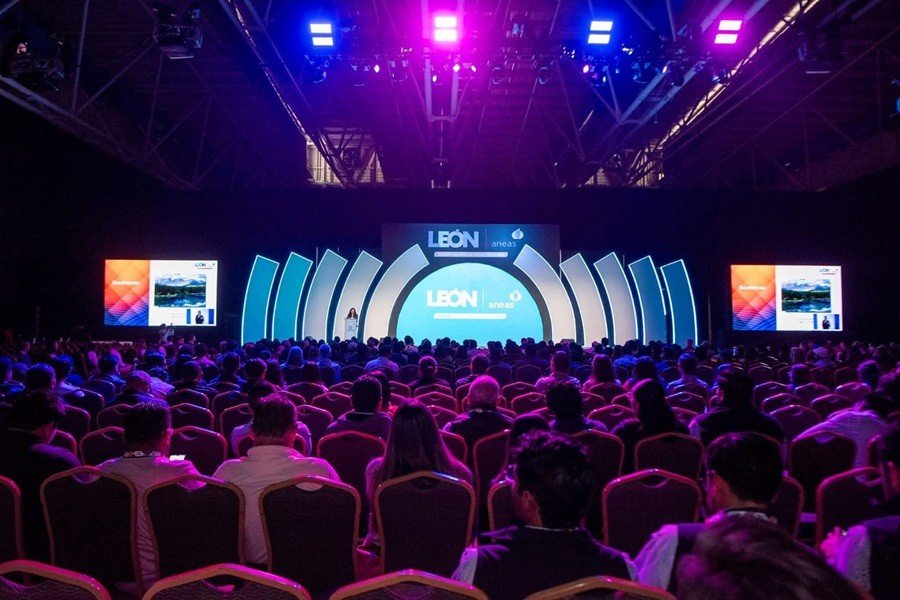 El director de SOSAPACH asiste a la convenci&oacute;n ANEAS 2025