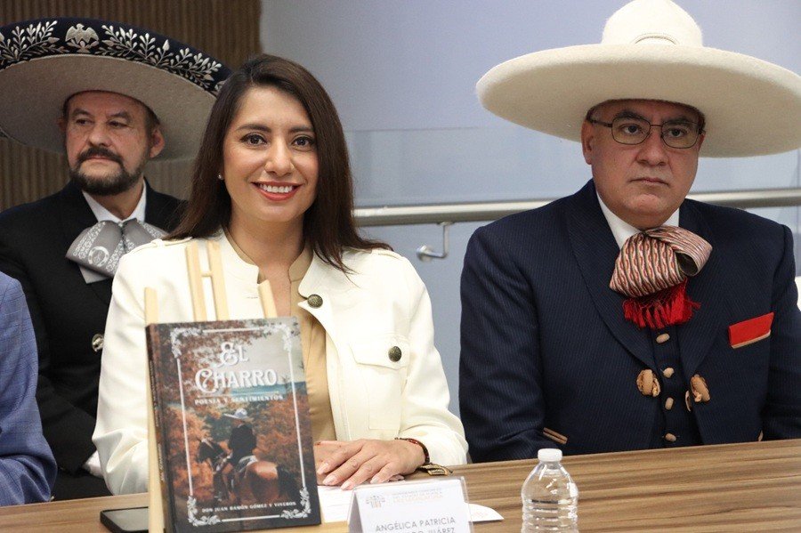 Diputado José Luis Figueroa encabeza presentación del libro “El Charro, Poesía y Sentimiento”