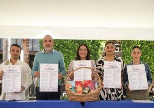 Lupita Cuautle presenta la cuarta edición de los programas “Abrigo Solidario” y “Canasta Navideña”