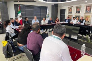 SEP mantiene diálogo con estudiantes de la Normal Rural “Carmen Serdán”