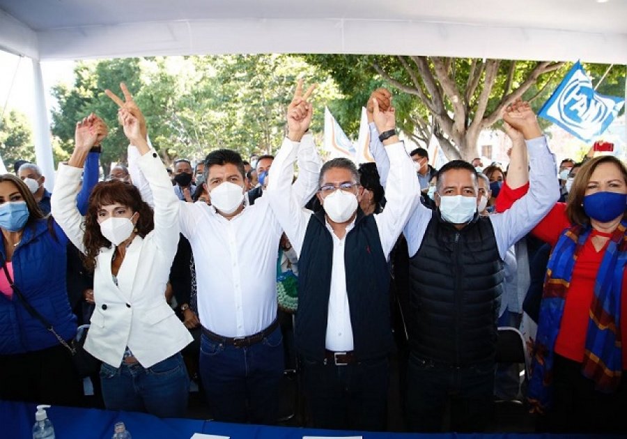 Alternancia vs. continuidad, la lucha interna del panismo poblano