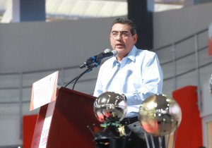 Palabra empeñada por AMLO con magisterio, respaldada en Puebla, garantiza Sergio Salomón