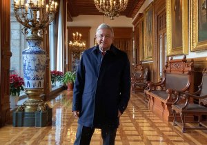 Reaparece AMLO