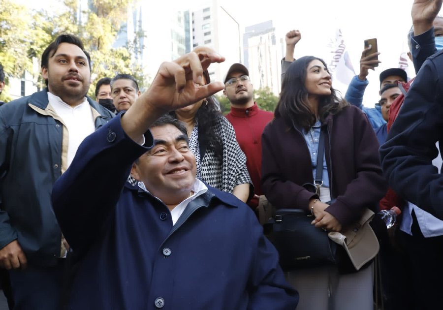 Marcha Barbosa con AMLO en apoyo a la “Cuarta Transformación”