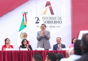 Asiste Sergio Salomón a segundo informe de gobierno del edil de Acatzingo, Abrahan Martínez Jiménez