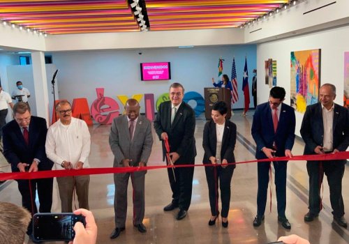 Ebrard encabeza inauguraci&oacute;n de Consulado de M&eacute;xico en Houston