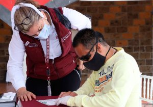 Entregan SEDIF y Registro Civil 14 actas de nacimiento en Braille en Cuautlancingo