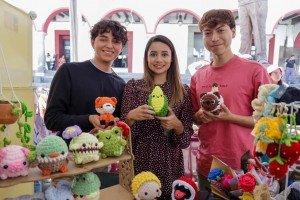 Más de 50 emprendimientos participaron en el Mercadito de las Juventudes
