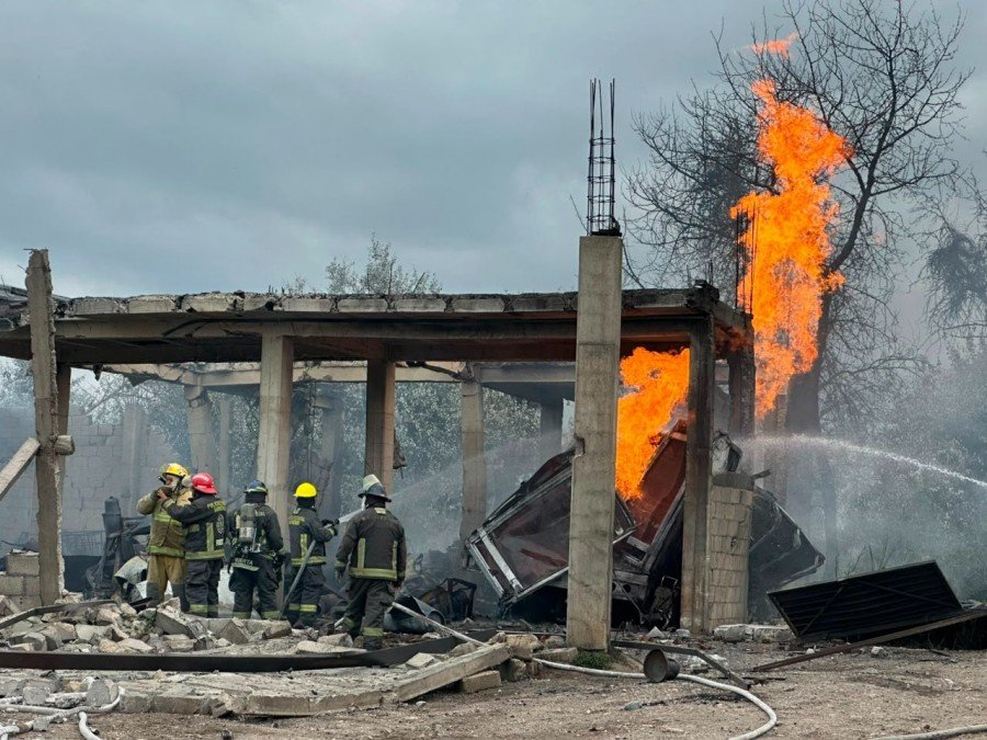 Autoridades mantienen monitoreo de afectaciones luego de explosi&oacute;n en bodega de Tepeaca