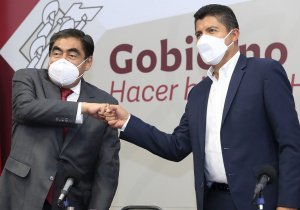 Miguel Barbosa Huerta y Eduardo Rivera 
