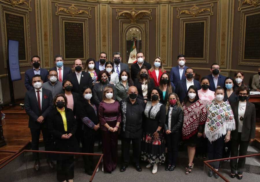Comparece ante el Pleno del Congreso del Estado, el titular de la Secretaría de Cultura
