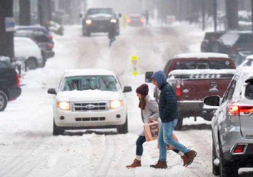 Tormenta invernal provoca serias dificultades en EU y Canad&aacute;