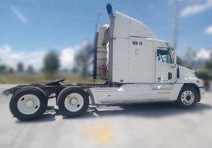 Recupera policía de San Andrés Cholula tractocamión con reporte de robo