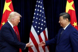 Trump viaja a Beijing para cumbre clave con Xi Jinping