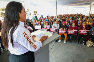 Con Tonantzin Fern&aacute;ndez, los programas de bienestar llegan directamente a las familias de San Pedro Cholula