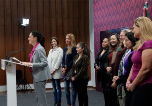 Apoyamos la iniciativa que visibiliza la violencia vicaria: Sheinbaum