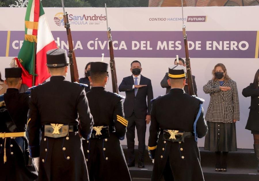 Encabeza Tlatehui primera ceremonia cívica de 2023