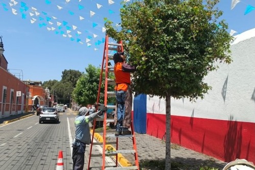 Refuerza Tonantzin Fern&aacute;ndez acciones de servicios p&uacute;blicos para mejorar la imagen urbana de San Pedro Cholula