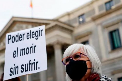 Tras negaci&oacute;n de eutanasia, adulta de 83 a&ntilde;os se lanza desde balc&oacute;n