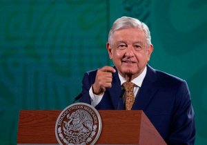 Manda AMLO a opositores ponerse Vitalicilina