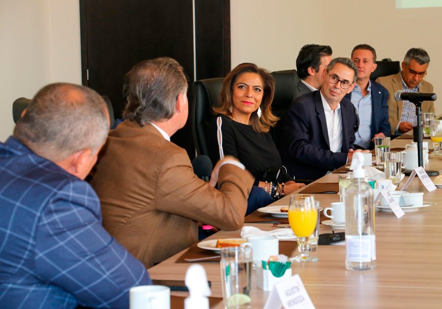 Promueve Economía formación de clústeres