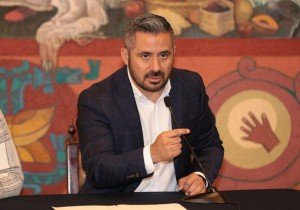 Hay dinero suficiente para servicios en Puebla capital: Adán Domínguez