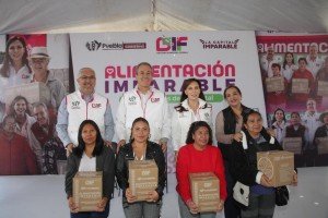 Pepe Chedraui y MariElise Budib entregan más de 4 mil despensas del programa “Alimentación Imparable” en la U.H. San Bartolo