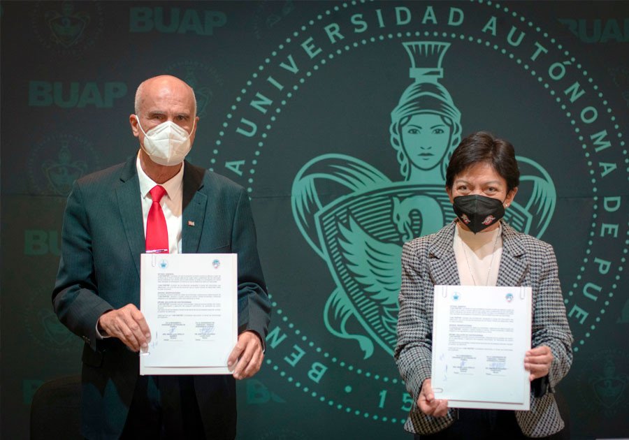 BUAP y Universidad de Camagüey conmemoran 30 años de colaboración académica