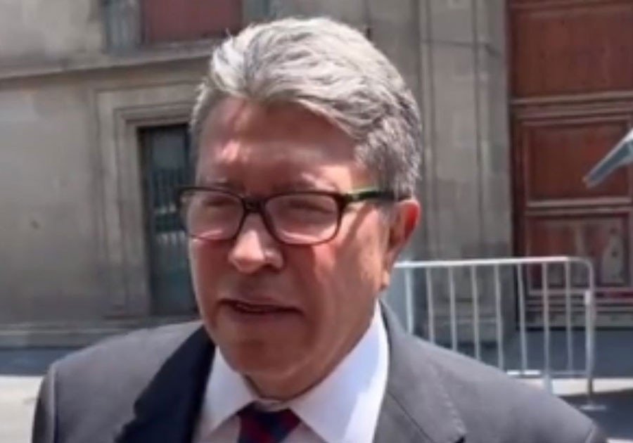 Ricardo Monreal se reúne con AMLO
