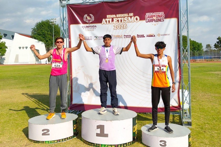 Delegaci&oacute;n de atletismo de Texmelucan gana primer lugar en la etapa estatal de la olimpiada nacional