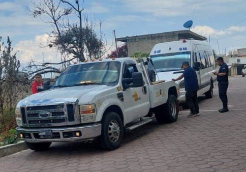 Hostigan y suben por la fuerza a menor en unidad del transporte de Santa Rita Tlahuapan