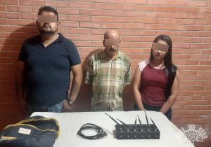 Detienen a presuntos ladrones de vehículos en Venustiano Carranza
