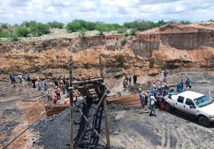 Desplome de mina en Múzquiz, Coahuila, deja 7 mineros atrapados