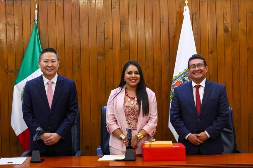 Fortalece Tonantzin Fern&aacute;ndez lazos culturales con China mediante exposici&oacute;n fotogr&aacute;fica en San Pedro Cholula