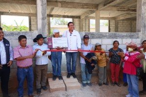 P&aacute;vel Gaspar encabeza jornada de inauguraci&oacute;n de Obras Comunitarias en la Mixteca poblana