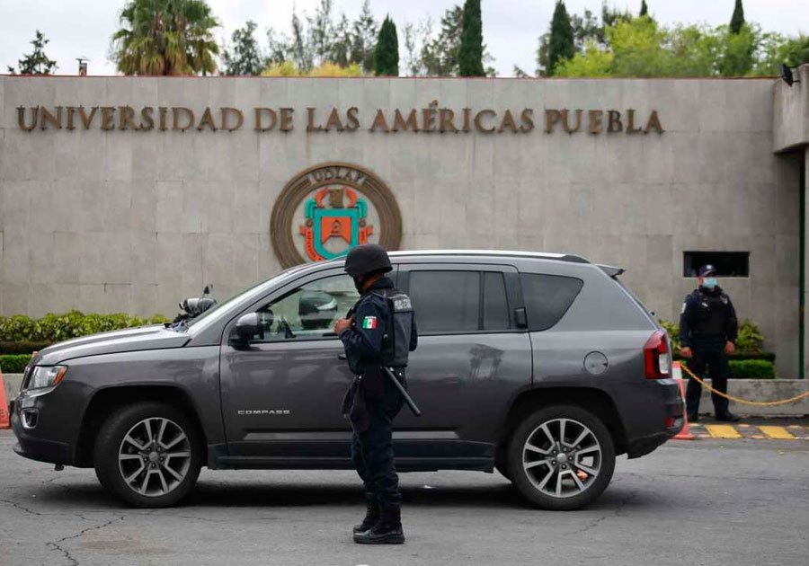 Bloquean cuentas de UDLAP y toman campus por orden judicial