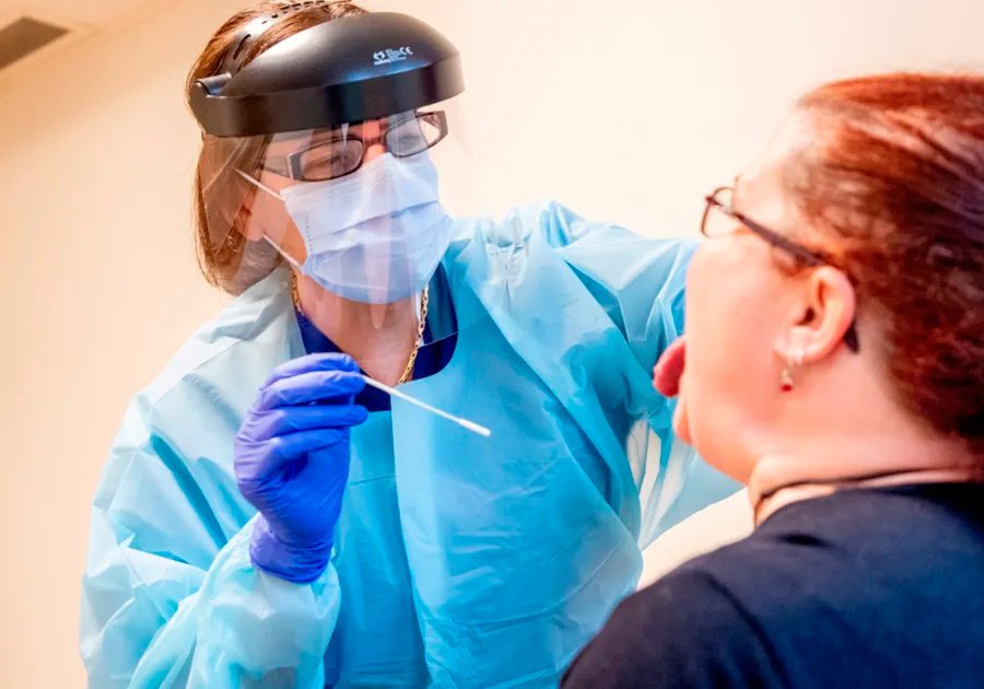 Confirma Canadá primeros casos de variante de covid ómicron